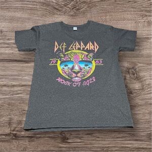 Def Leppard shirt men’s size medium gray